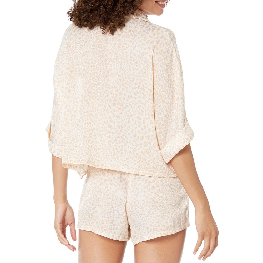 NWT Splendid® Two-Piece Notch Shorty Set Size Medium - Picture 2 of 7